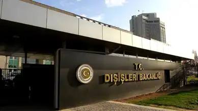 Atina'daki Askeri Geçit Töreni Sloganları Gerilimi Tırmanıyor